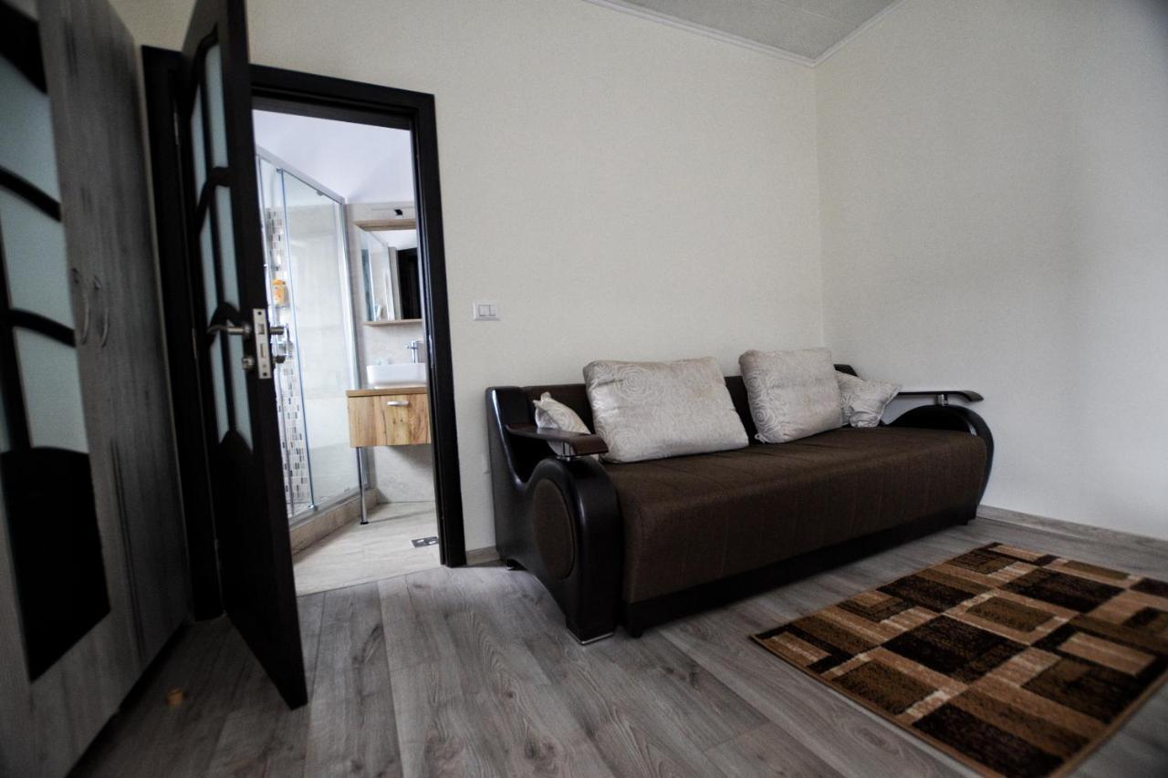 Flori'S Apartment ブラショフ エクステリア 写真